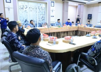 GABUNGAN KOMISI DPRD TANBU GELAR RDP BERSAMA IKMA TANBU