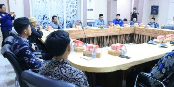GABUNGAN KOMISI DPRD TANBU GELAR RDP BERSAMA IKMA TANBU
