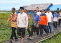 Bupati Haji Sahrujani Blusukan Kunjungi Warga Telaga Mas Terdampak Banjir