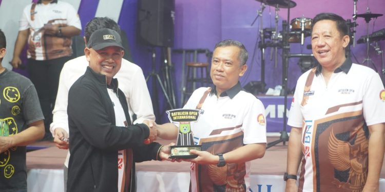Wabup Bahsanudin Resmi Tutup Turnamen Billiard International Batulicin Open 2025, Meriah dan Berkelas