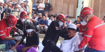 Peringati Hari Kesiapsiagaan Bencana, Pemkab Tanbu Gelar Sosialisasi SPAB di Ponpes Al-Asmaul Husna