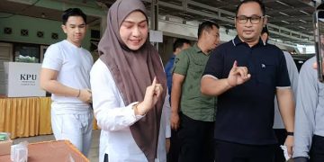 Jelang Petang, Lisa-Wartono Deklarasikan Kemenangan Lawan Kotak Kosong Saat Hitung Suara Sementara belum Selesai 