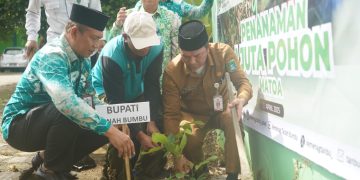 Bupati Andi Rudi Latif Dukung Gerakan Penanaman 1 Juta Pohon Kemenag RI