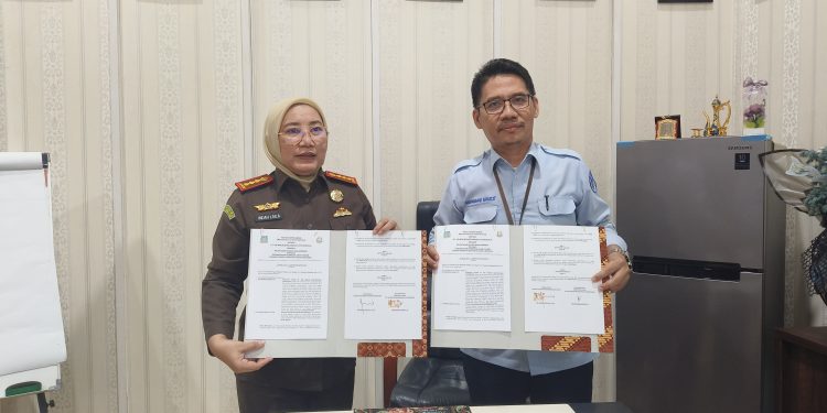 PAM Bandarmasih Tandatangani MoU dengan Kejari Kota Banjarmasin