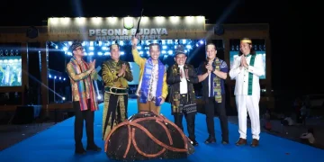 DPRD Tanah Bumbu Hadiri Pembukaan Tradisi Budaya Mappanre Ri Tasi’e di Pagatan