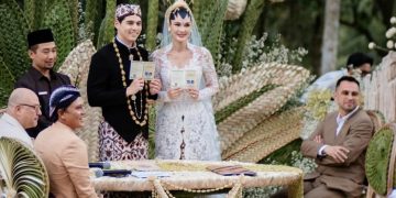 Baru Luna Maya, Pernikahannya Diumumkan di VideoTron Bundaraan HI