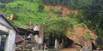 Anak Bungsu Selamat, Satu Keluarga Terkubur Tanah Longsor di Samarinda