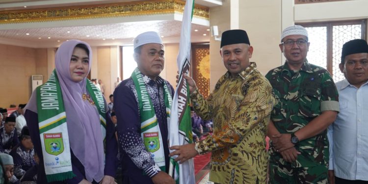 Wabup Tanbu Bahsanudin Lepas 196 Jamaah Calon Haji