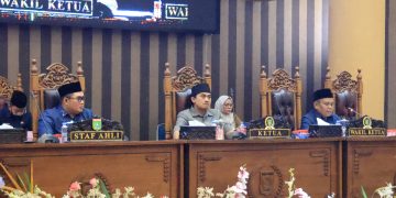 Fraksi DPRD Tanbu Sampaikan Pemandangan Umum terhadap LPj APBD 2024 dalam Rapat Paripurna