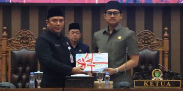 Pemkab Tanah Bumbu Sampaikan LPj APBD 2024 dalam Rapat Paripurna DPRD