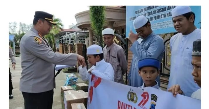 Polres Tanah Bumbu Gelar Khitanan Massal, Sambut Hari Bayangkara ke-79
