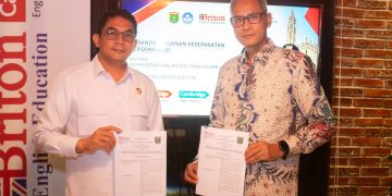 Siapkan Generasi Unggul, Tanah Bumbu Jalin Kerjasama Briton English Education Cambridge University