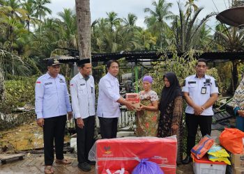 Wa’dana Terharu Terima Bantuan Bupati Andi Rudi Latif : “Sangat Bermanfaat Bagi Kami”