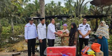 Wa’dana Terharu Terima Bantuan Bupati Andi Rudi Latif : “Sangat Bermanfaat Bagi Kami”