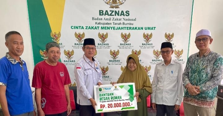 BAZNAS Salurkan Bantuan Zakat untuk Bedah Rumah Layak Huni di Desa Karang Rejo