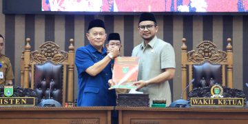 Pemkab Tanbu Sampaikan Raperda Perubahan Atas Perda Nomor 1 Tahun 2024 Tentang Pajak Daerah dan Restribusi Daerah