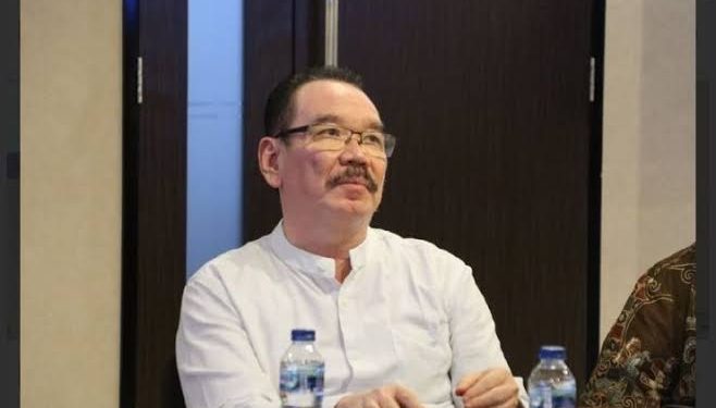 BIROKRAT PENGKHIANAT