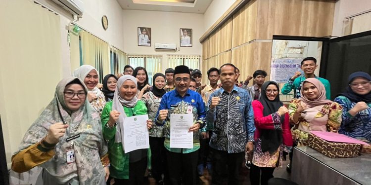 Perkuat Layanan Publik, Disdukcapil dan Dispersip Tanbu Teken Perpanjangan Kerjasama Data Kependudukan