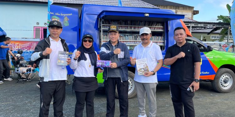 Gerakan Aksi Serentak Tanah Bumbu, Pelayanan Publik dan UMKM di Depan Masjid Al-Falah