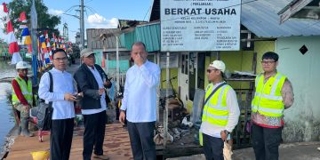 Titian Kampung Hijau, PAM Bandarmasih Sigap Perbaiki dan Ganti Jaringan, Serta Sediakan Tandon Secara Gratis
