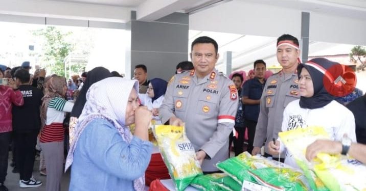 Polres Tanah Bumbu Salurkan 7,5 Ton Beras SPHP untuk Masyarakat