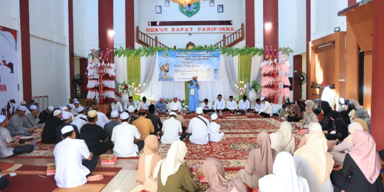 Keluarga Besar DPRD dan Sekretariat Tanbu Peringati Maulid Nabi Muhammad SAW 1447 H dengan Khidmat