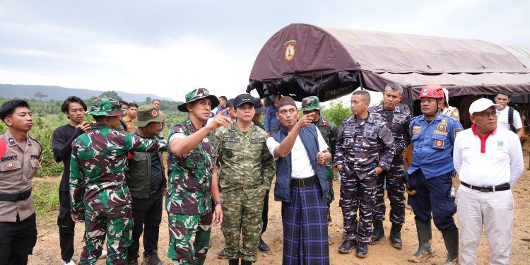 Bupati Tanbu Apresiasi Satgas dan Relawan atas Ditemukannya Helikopter Jatuh