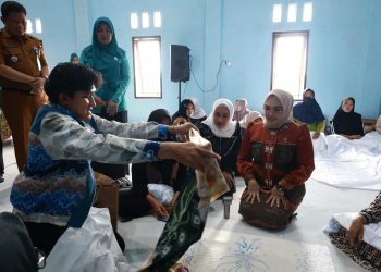 Pelatihan Sasirangan di Tanah Bumbu: Melestarikan Warisan Budaya, Menggerakkan Ekonomi