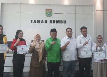 Pemkab Tanbu Salurkan Dana Hibah Parpol