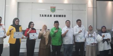Pemkab Tanbu Salurkan Dana Hibah Parpol