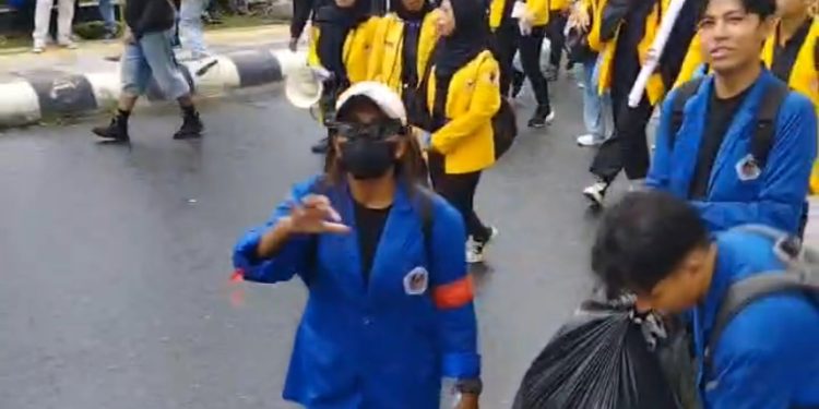 Demo di Banjarmasin: Damaii.. Nitizen pun Iringi Mereka Pulang dengan Lagu Pengantin