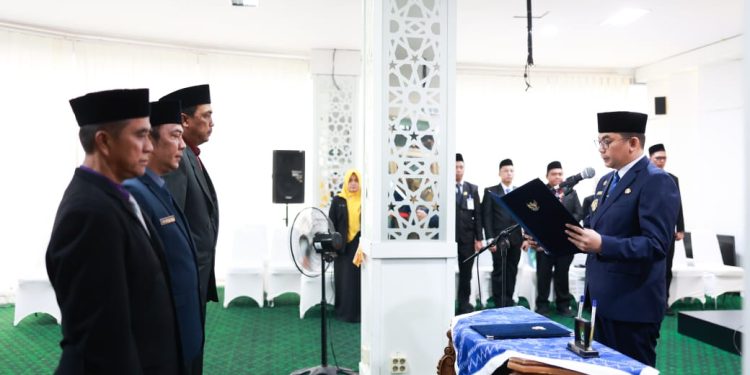 Bupati Andi Rudi Latif Lantik Pejabat Pimpinan Tinggi Pratama Perdana di Pemkab Tanah Bumbu