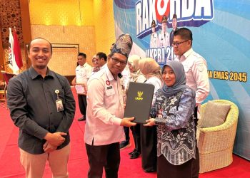 Tanah Bumbu Raih Penghargaan Kematangan UKPBJ Level 3