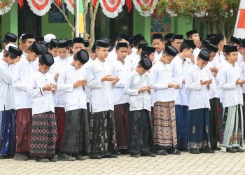 Peringatan Hari Santri 2025 di Tanah Bumbu Berlangsung Khidmat