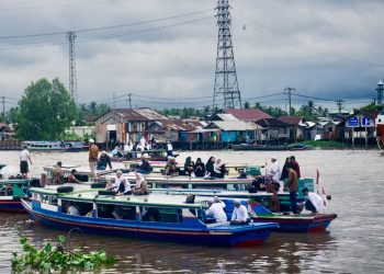 Penumpang di Atap pun Berguguran ke Sungai, Kelotok Jamaah Haul Basirih Terbalik di Sungai Barito