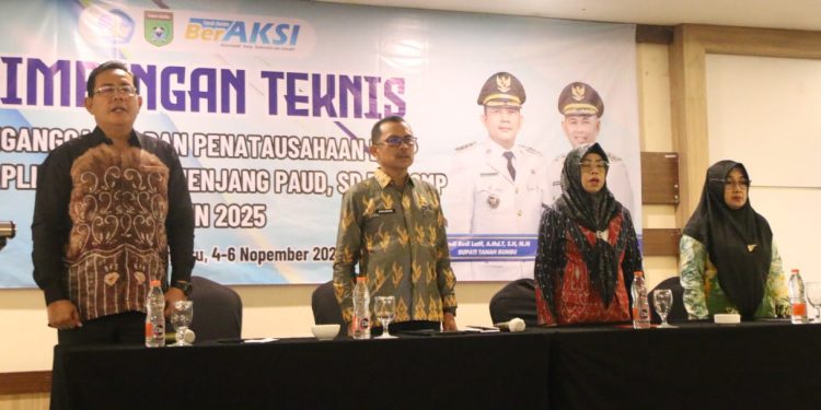 Bupati Tanah Bumbu Dorong Bendahara Sekolah Tingkatkan Kompetensi Pengelolaan Dana BOSP
