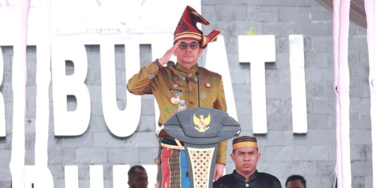 Terharu, Bupati Andi Rudi Latif Teteskan Air Mata Mengenang Perjuangan Pahlawan