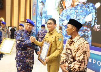 Raih Dua Penghargaan Sekaligus, Tanah Bumbu Buktikan Komitmen Jaga Keamanan Lingkungan