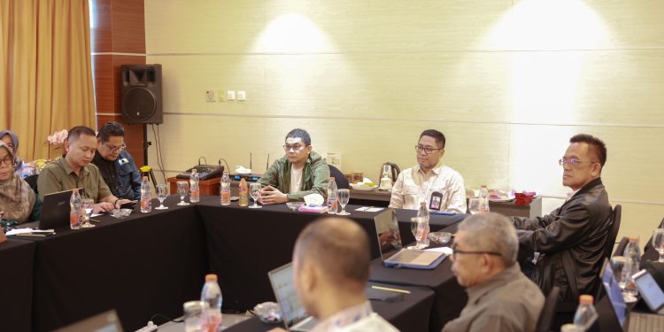 Bupati Andi Rudi Latif Dorong Penguatan Ekonomi Lokal Berbasis SDM