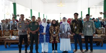 Pemkab Tanah Bumbu Peringati HKN ke-61, Sediakan Layanan Kesehatan Gratis dan Serahkan Kunci Empat Puskesmas Pembantu