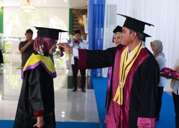 Wisuda Sekolah Lansia Warnai Harganas di Tanah Bumbu