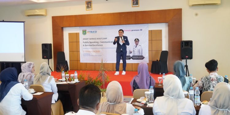 Wujudkan Pelayanan Prima, Pemkab Tanbu Gelar Bimtek Komunikasi dan Etika Layanan