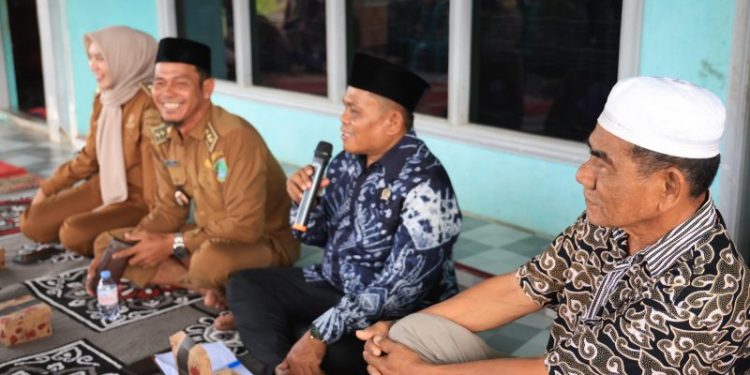 Reses di Muara Pagatan, Wakil Ketua DPRD Tanah Bumbu Terima Banyak Keluhan PJU Mati