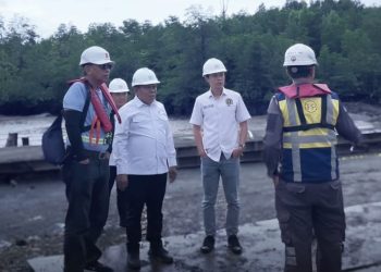 Wakil Ketua DPRD Tanah Bumbu dan Komisi III Pantau Langsung Progres Jembatan Kalimantan–Kotabaru