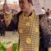 Bu Haji Kenakan ‘Celemek’  Full Emas Bikin Gempar Pesta Perkawinan di Banjarmasin