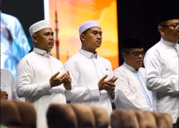 Ketua DPRD Tanah Bumbu Hadiri Peringatan Isra Mi’raj dan Haul di Masjid Agung Al-Falah