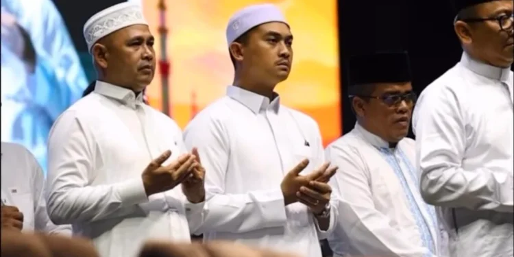 Ketua DPRD Tanah Bumbu Hadiri Peringatan Isra Mi’raj dan Haul di Masjid Agung Al-Falah