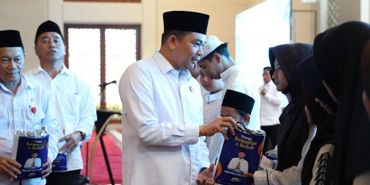 Bupati Andi Rudi Latif Awali Safari Ramadan dengan Santunan bagi Anak Yatim, Piatu, dan Dhuafa