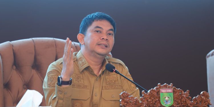 Bupati Andi Rudi Latif Pimpin Rapat Persiapan Hari Jadi Ke-23 Kabupaten Tanah Bumbu
