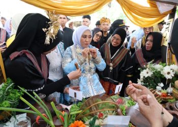 Lomba Kuliner Etnis Meriahkan Pesona Budaya Mappanre Ri Tasi’e 2026 di Pantai Pagatan Tanah Bumbu